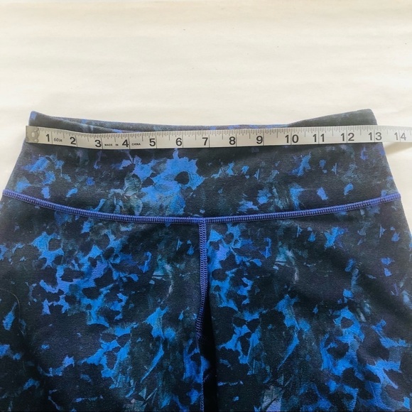 Lululemon Wunder Under Crop II - Picture 8 of 9